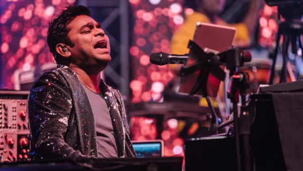 A._R._Rahman_at_NH7_Weekender_2015-600x338